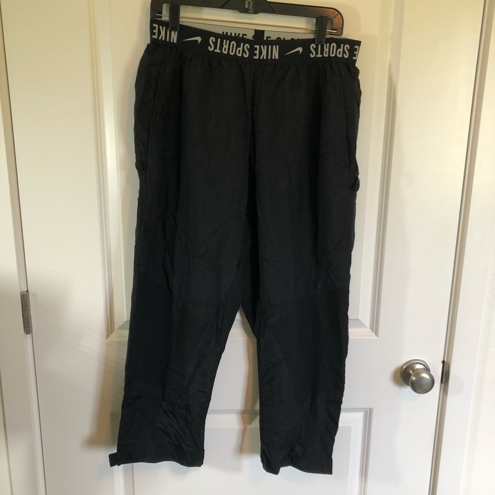 NWOT Nike Sport Nylon Athletic Pant Size Medium